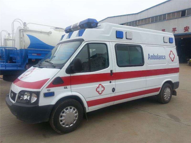 救護車和醫療車有什麽區別？救護車廠家專業為你解答。01