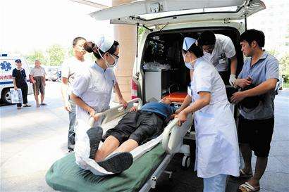 千裏護送，轉運救護車帶動救護車廠家發展01