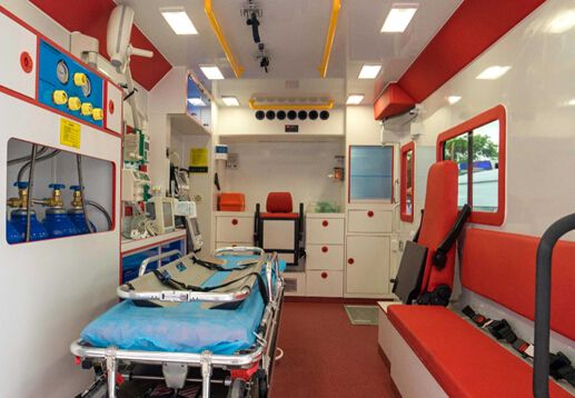 千裏護送，轉運救護車帶動救護車廠家發展02